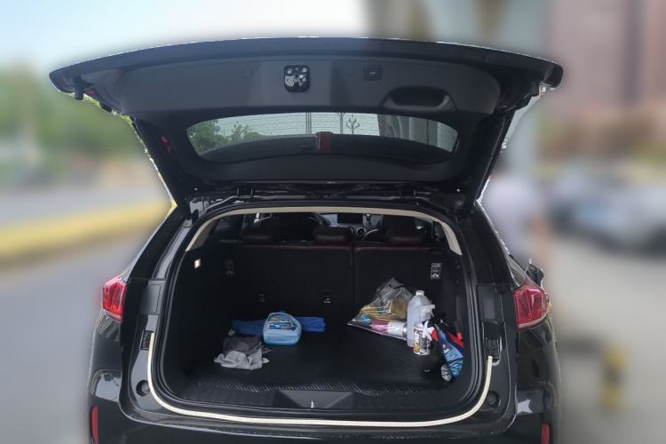 Used Wey VV7 2017 2.0T Ultra-Luxury Version Trunk