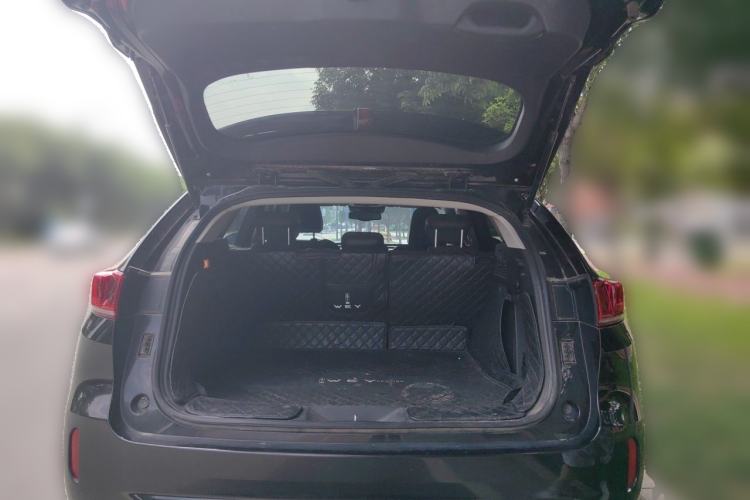 Used Wey VV7 2017 2.0T Luxury Model Trunk