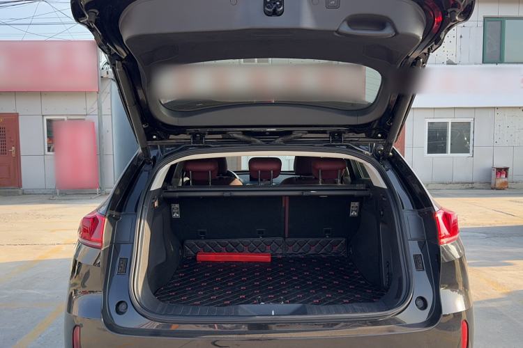 Used Wey VV7 2017 2.0T Flagship Model Trunk