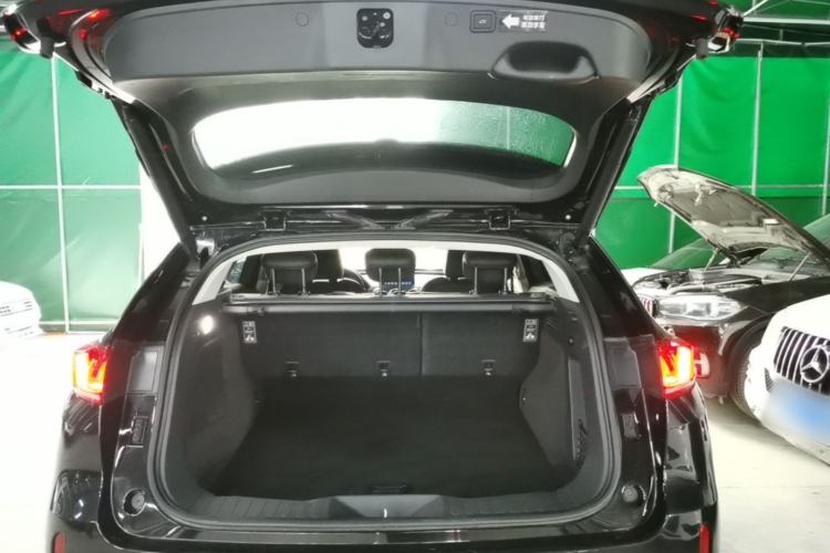 Used Wey VV7 2017 2.0T Ultra-Luxury Version Trunk