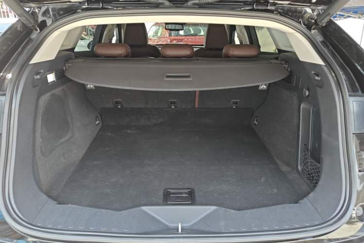 Used Wey VV7 2017 2.0T Flagship Model Trunk