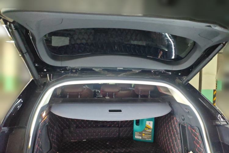 Used Wey VV7 2017 2.0T Flagship Model Trunk
