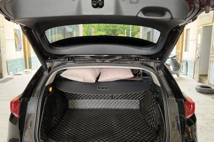 Used Wey VV7 2017 2.0T Flagship Model Trunk