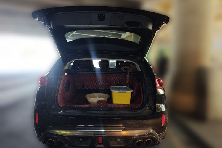 Used Wey VV7 2017 2.0T Flagship Model Trunk