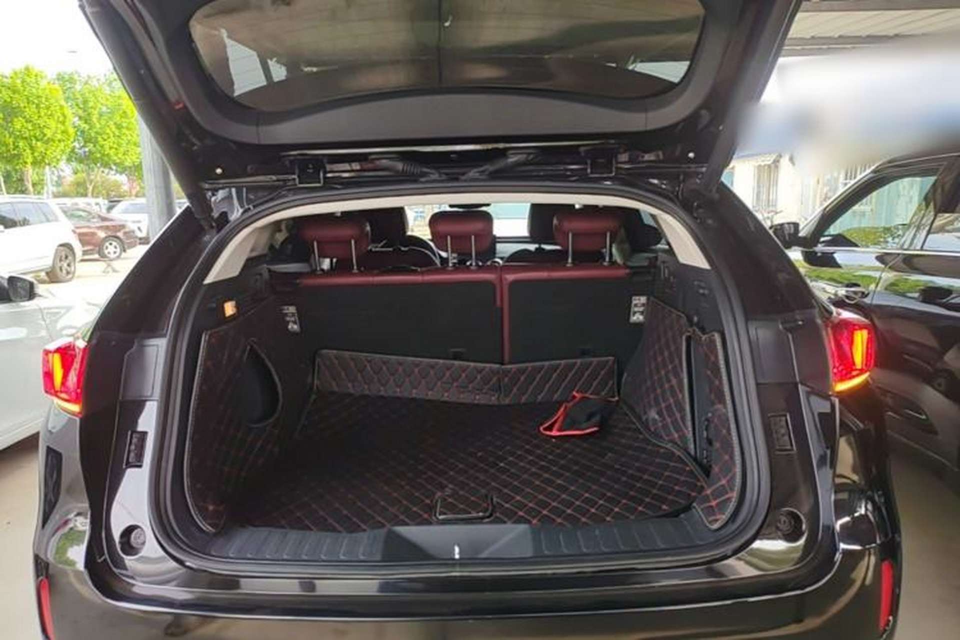 Used Wey VV7 2017 2.0T Flagship Model Trunk