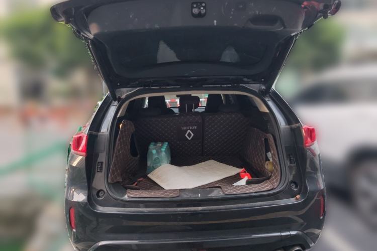 Used Wey VV7 2017 2.0T Flagship Model Trunk
