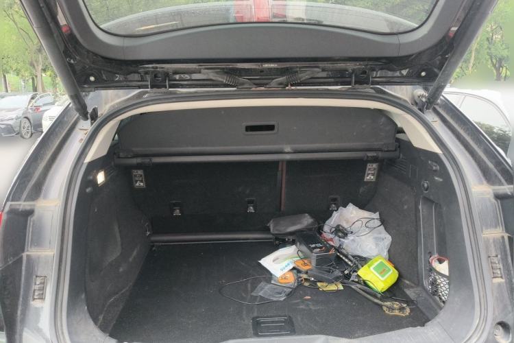 Used Wey VV7 2017 2.0T Ultra-Luxury Version Trunk