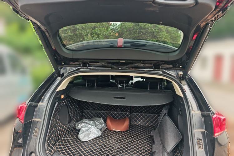 Used Wey VV7 2017 2.0T Ultra-Luxury Version Trunk