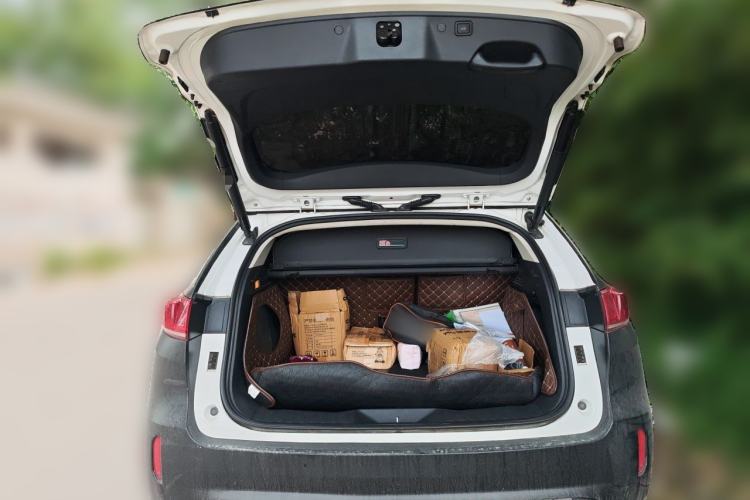 Used Wey VV7 2017 2.0T Ultra-Luxury Version Trunk