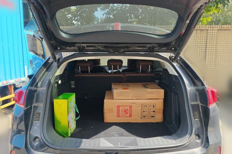 Used Wey VV7 2017 2.0T Flagship Model Trunk