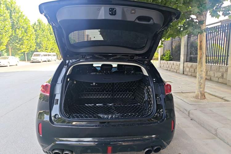 Used Wey VV7 2017 2.0T Flagship Model Trunk