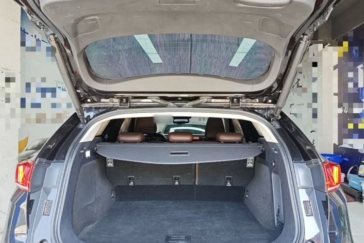 Used Wey VV7 2017 2.0T Ultra-Luxury Version Trunk