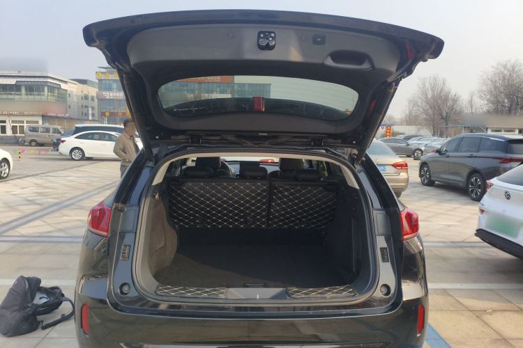 Used Wey VV7 2017 2.0T Ultra-Luxury Version Trunk
