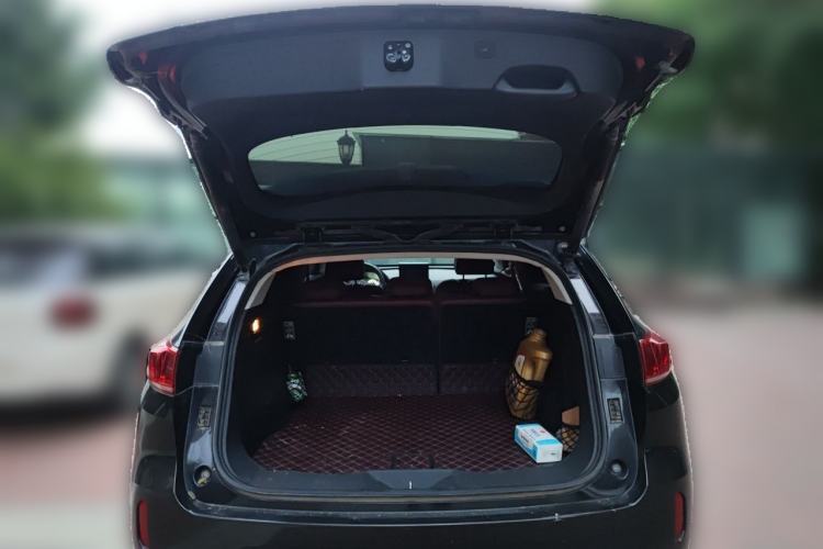 Used Wey VV7 2017 2.0T Flagship Model Trunk