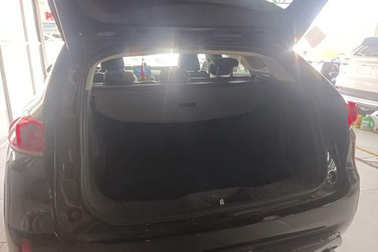 Used Wey VV7 2017 2.0T Flagship Model Trunk