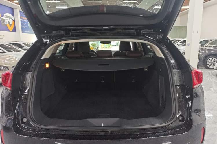 Used Wey VV7 2017 2.0T Flagship Model Trunk