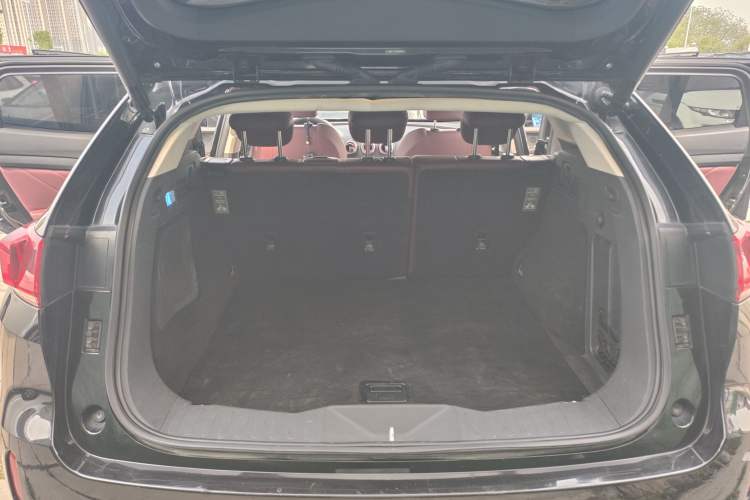 Used Wey VV7 2017 2.0T Flagship Model Trunk