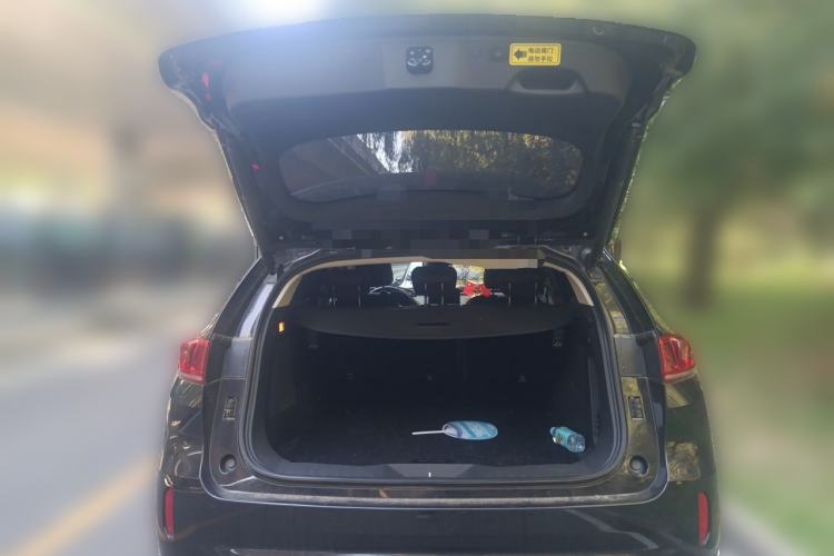 Used Wey VV7 2017 2.0T Flagship Model Trunk