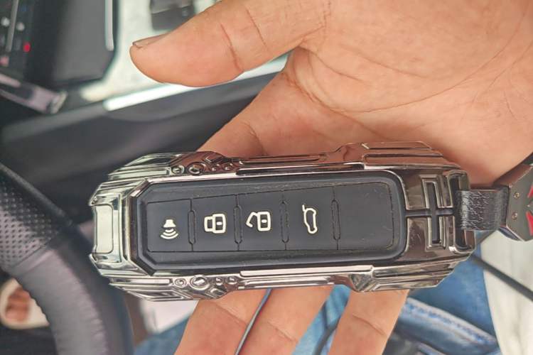 Used Wey VV7 2017 2.0T Luxury Model Vehicle Key