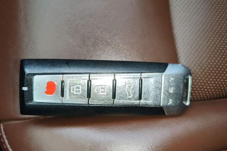 Used Wey VV7 2017 2.0T Flagship Model Vehicle Key