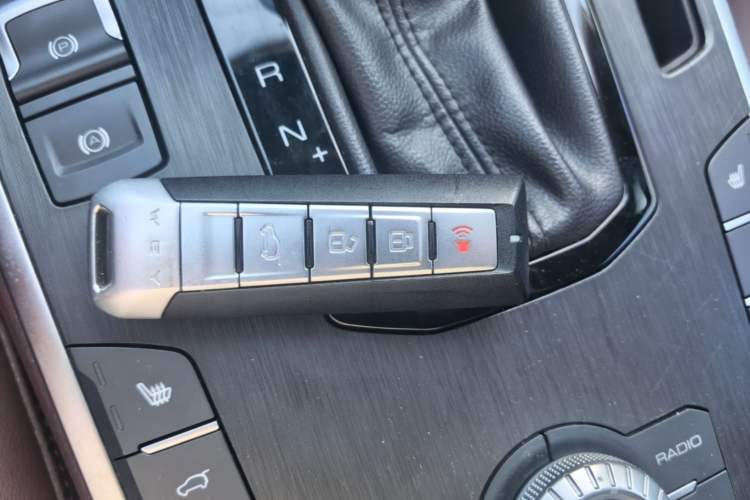 Used Wey VV7 2017 2.0T Flagship Model Vehicle Key