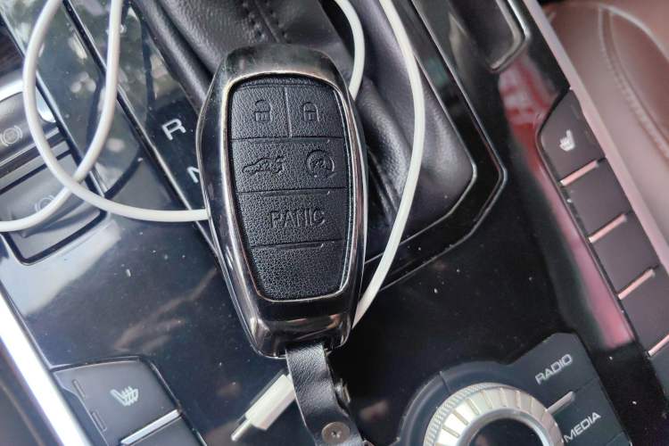 Used Wey VV7 2017 2.0T Ultra-Luxury Version Vehicle Key