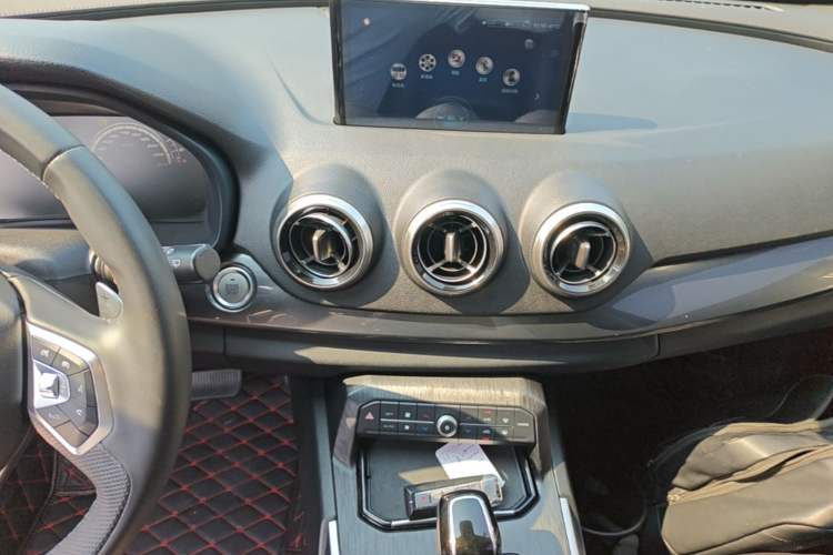Used Wey VV7 2017 2.0T Ultra-Luxury Version Audio And AC Panel