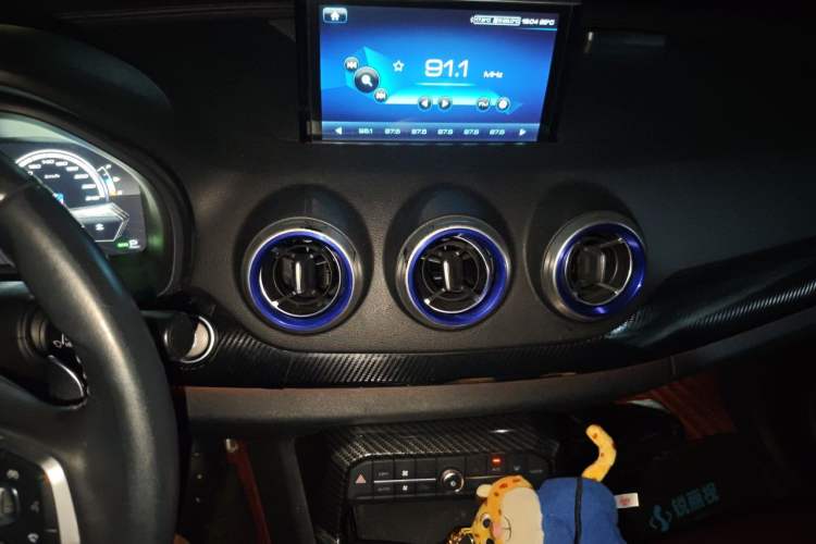 Used Wey VV7 2017 2.0T Flagship Model Audio And AC Panel