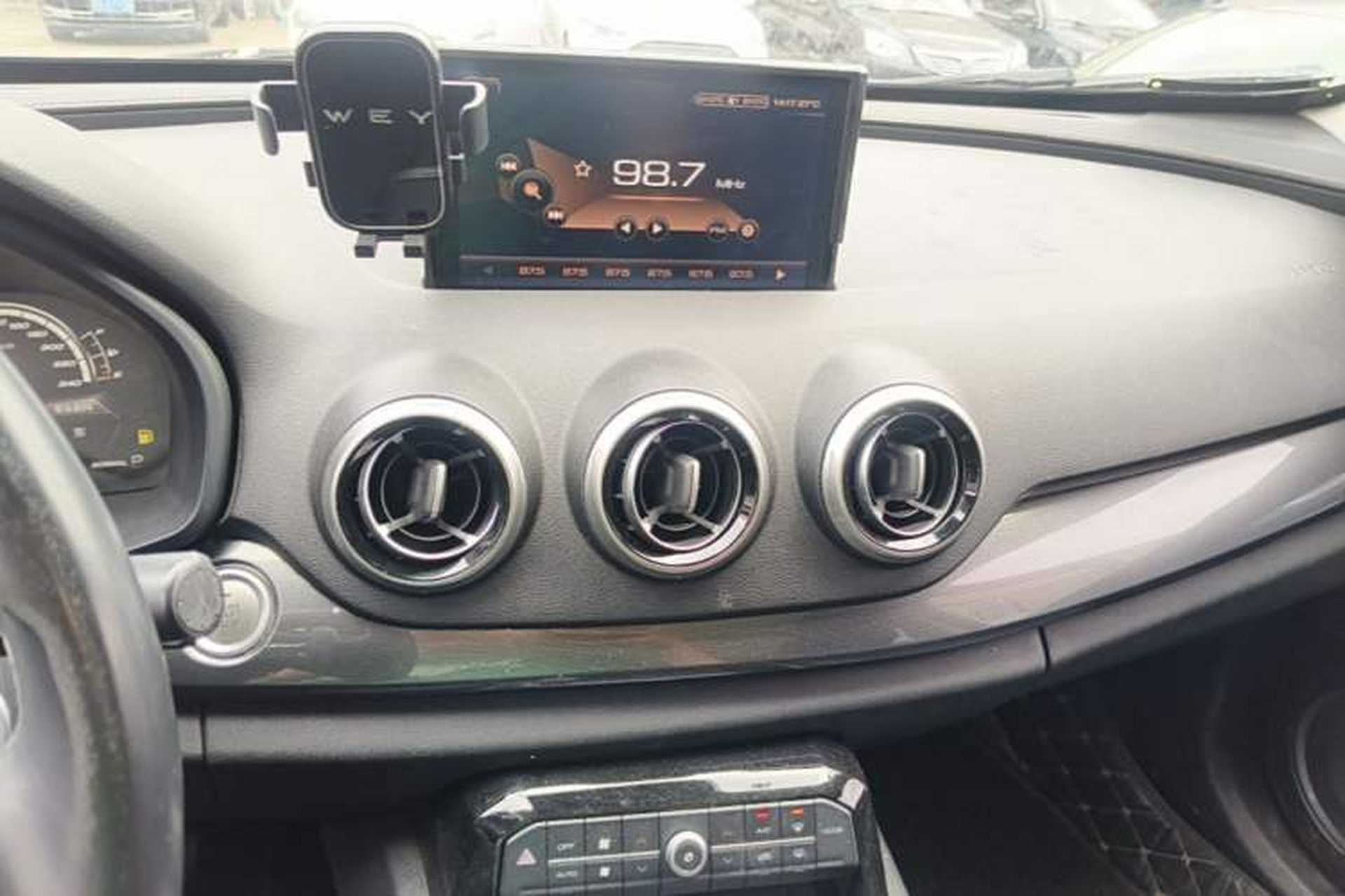 Used Wey VV7 2017 2.0T Ultra-Luxury Version Audio And AC Panel