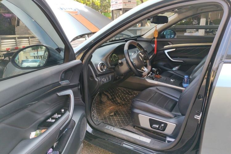 Used Wey VV7 2017 2.0T Ultra-Luxury Version Driver Seat