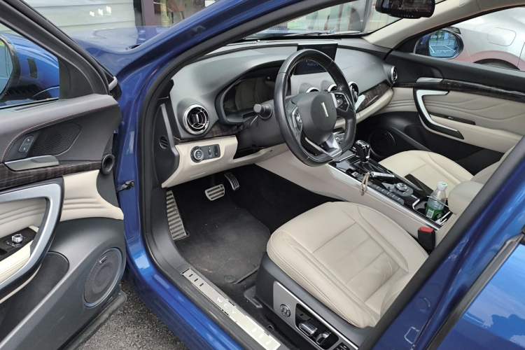 Used Wey VV7 2017 2.0T Flagship Model Driver Seat