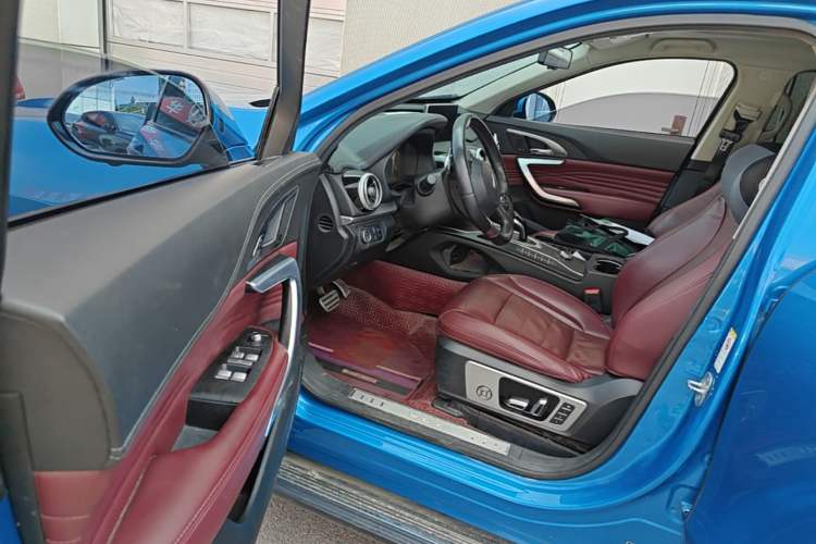 Used Wey VV7 2017 2.0T Flagship Model Driver Seat