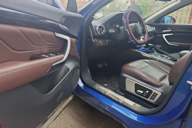 Used Wey VV7 2017 2.0T Flagship Model Driver Seat