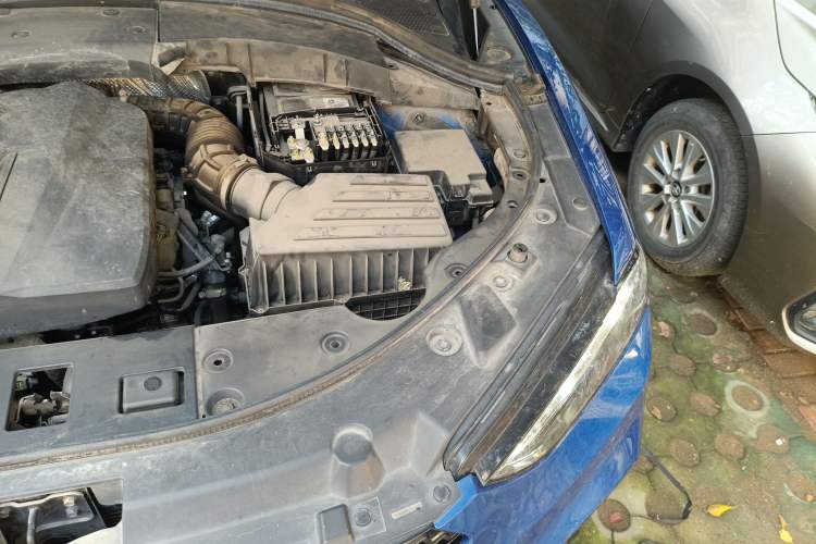 Used Wey VV7 2017 2.0T Flagship Model Engine Bay Left