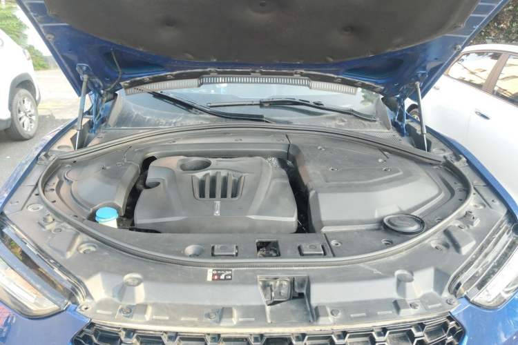 Used Wey VV7 2017 2.0T Flagship Model Engine Bay