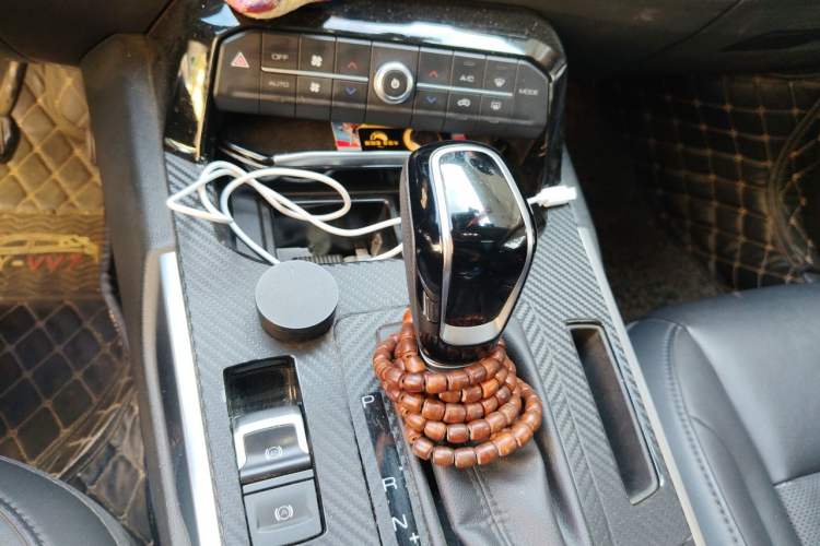 Used Wey VV7 2017 2.0T Ultra-Luxury Version Gear Lever