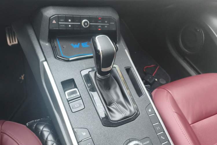 Used Wey VV7 2017 2.0T Flagship Model Gear Lever
