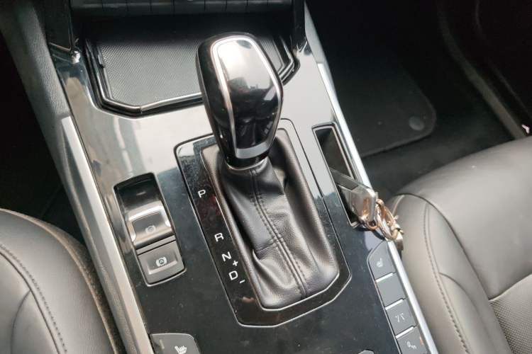 Used Wey VV7 2017 2.0T Flagship Model Gear Lever