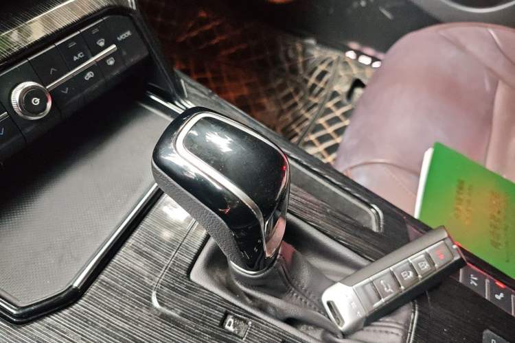Used Wey VV7 2017 2.0T Flagship Model Gear Lever