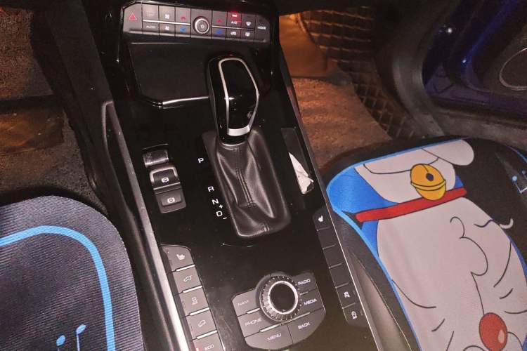 Used Wey VV7 2017 2.0T Ultra-Luxury Version Gear Lever