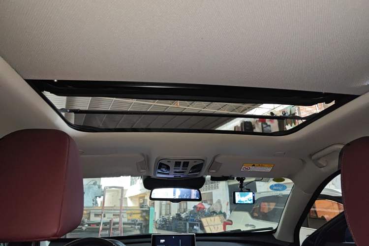 Used Wey VV7 2017 2.0T Ultra-Luxury Version Headliner