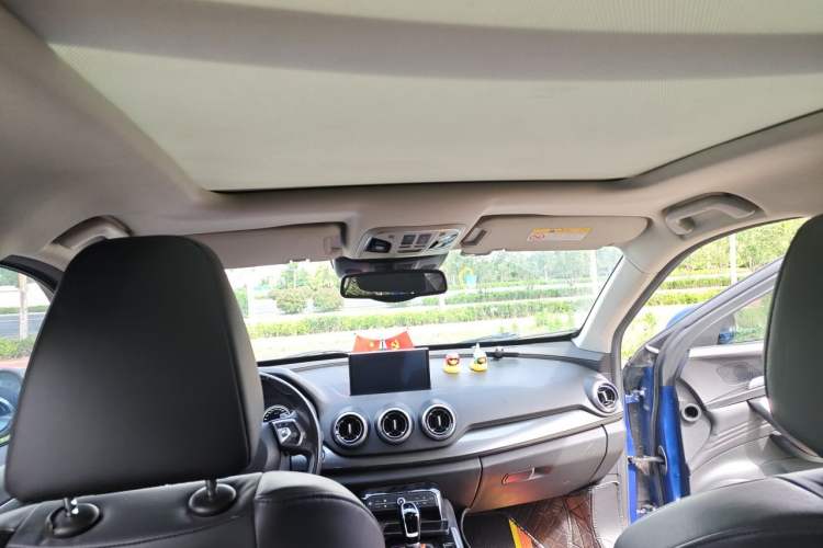 Used Wey VV7 2017 2.0T Ultra-Luxury Version Headliner
