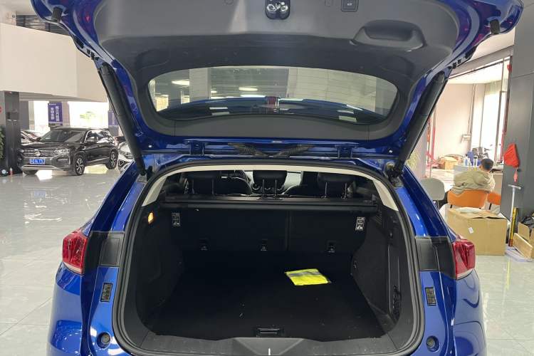 Used Wey VV7 2017 2.0T Flagship Model Interior 2