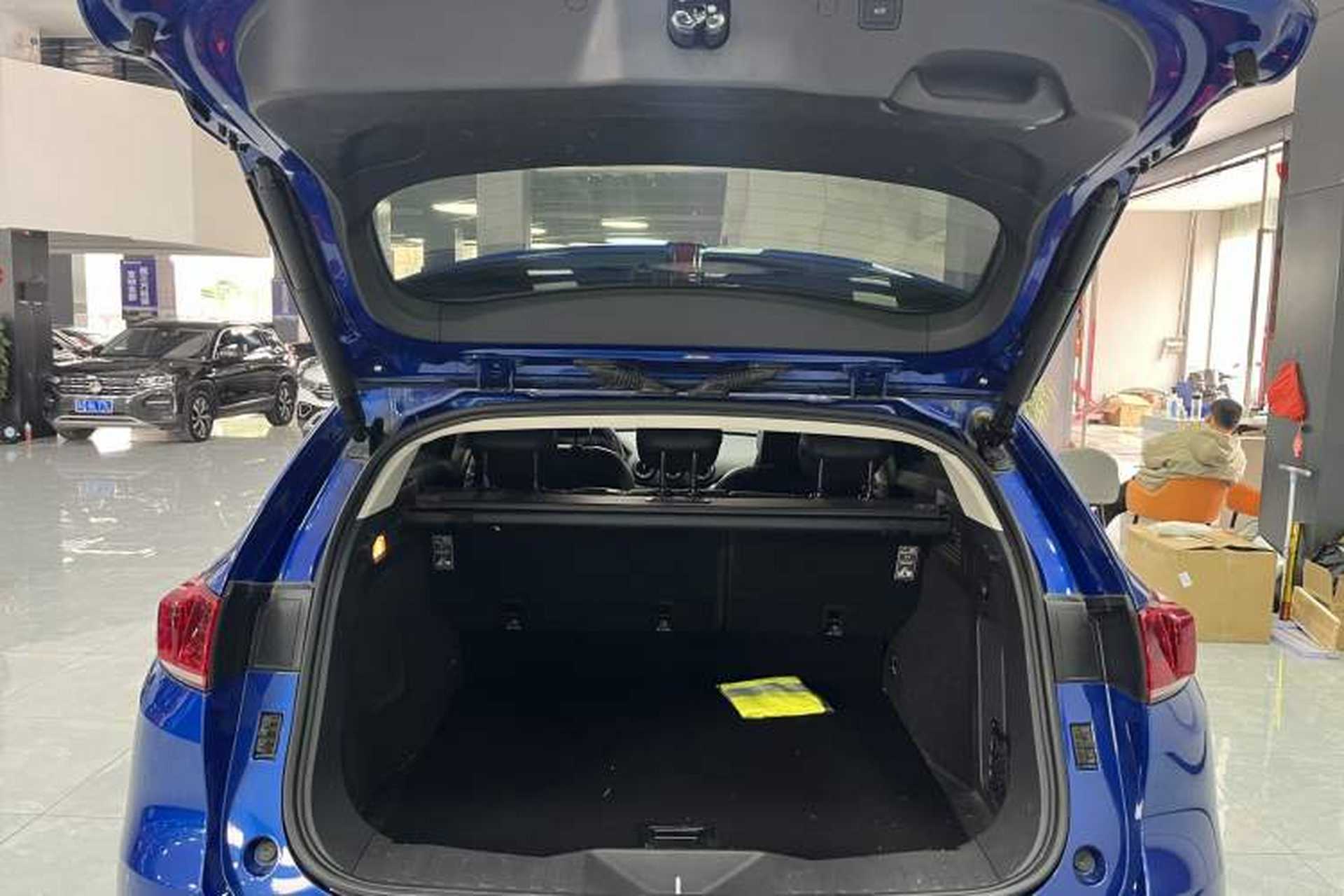 Used Wey VV7 2017 2.0T Flagship Model Interior 2