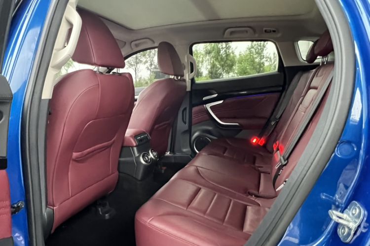 Used Wey VV7 2017 2.0T Flagship Model Interior 3
