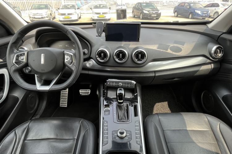 Used Wey VV7 2017 2.0T Flagship Model Interior 8