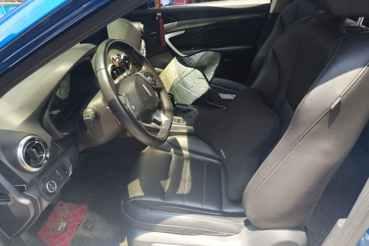 Used Wey VV7 2017 2.0T Luxury Model Left Front Seat