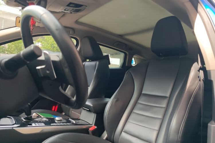 Used Wey VV7 2017 2.0T Flagship Model Left Front Seat