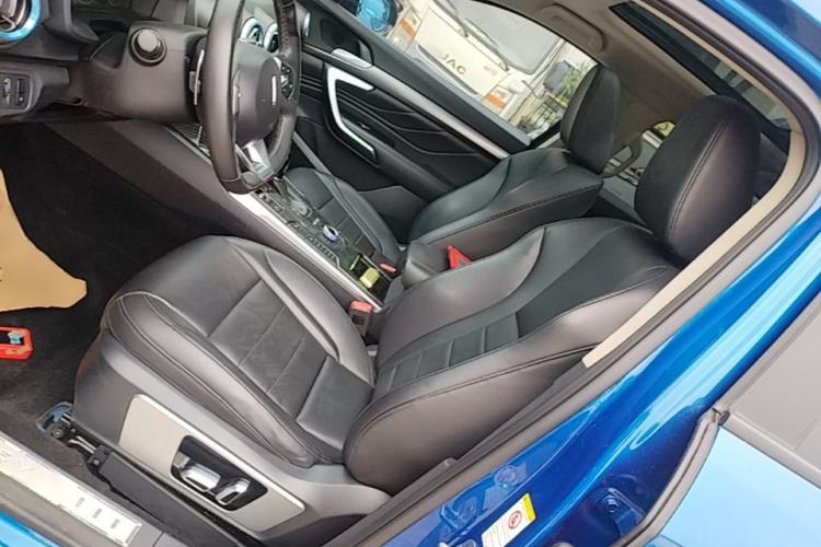 Used Wey VV7 2017 2.0T Luxury Model Left Front Seat
