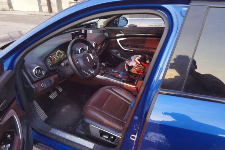 Used Wey VV7 2017 2.0T Flagship Model Left Front Seat
